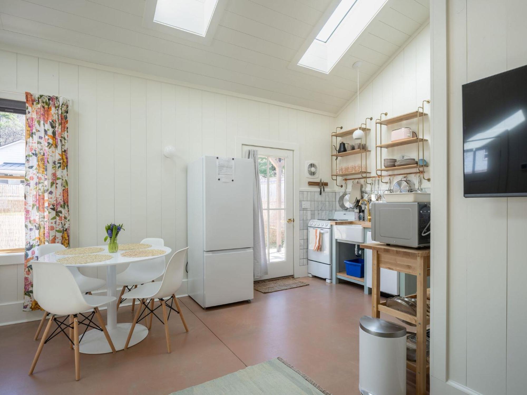 Queen City Bungalow & Cottages Burlington Exterior foto